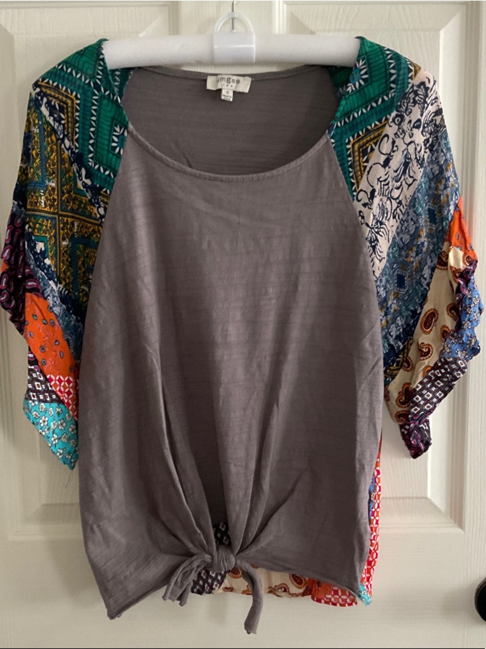 Umgee Gray Tunic Top with Multicolor Printed Raglan Sleeves